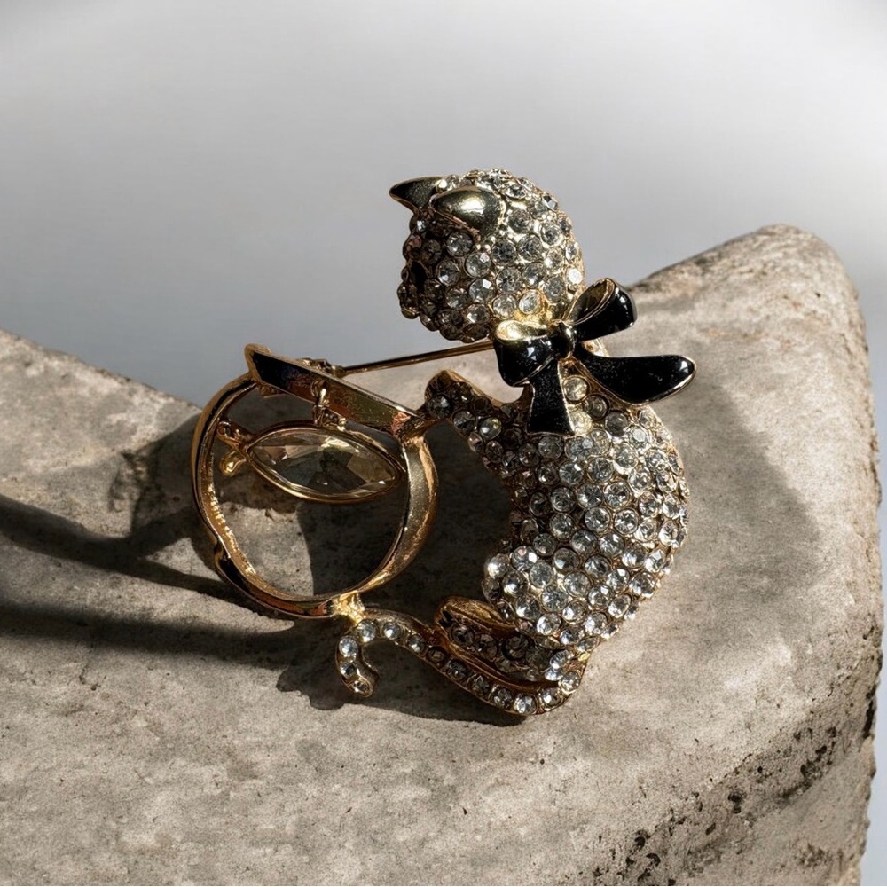 Crystal Cat Brooch with Black Bow - Picture 2 of 3